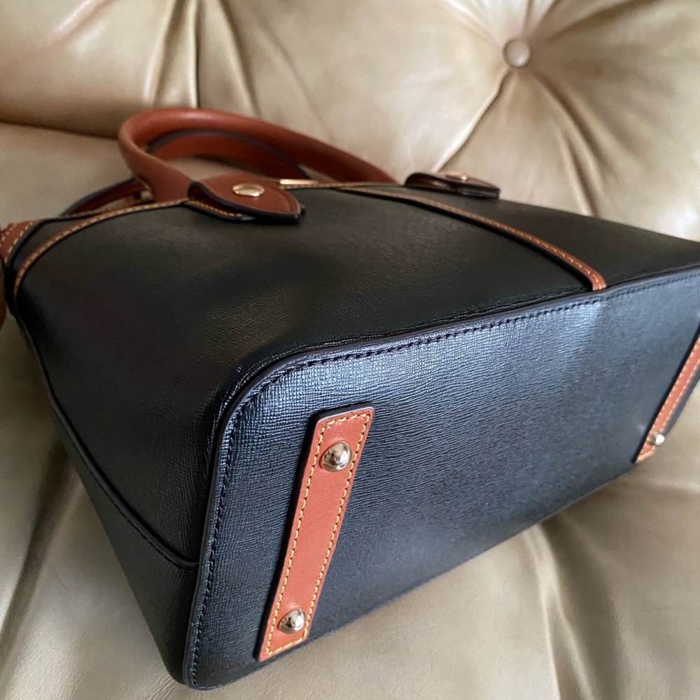 LKNW Dooney & Bourke Leather Satchel Top Handle Strap Front Pocket - Picture 8 of 15